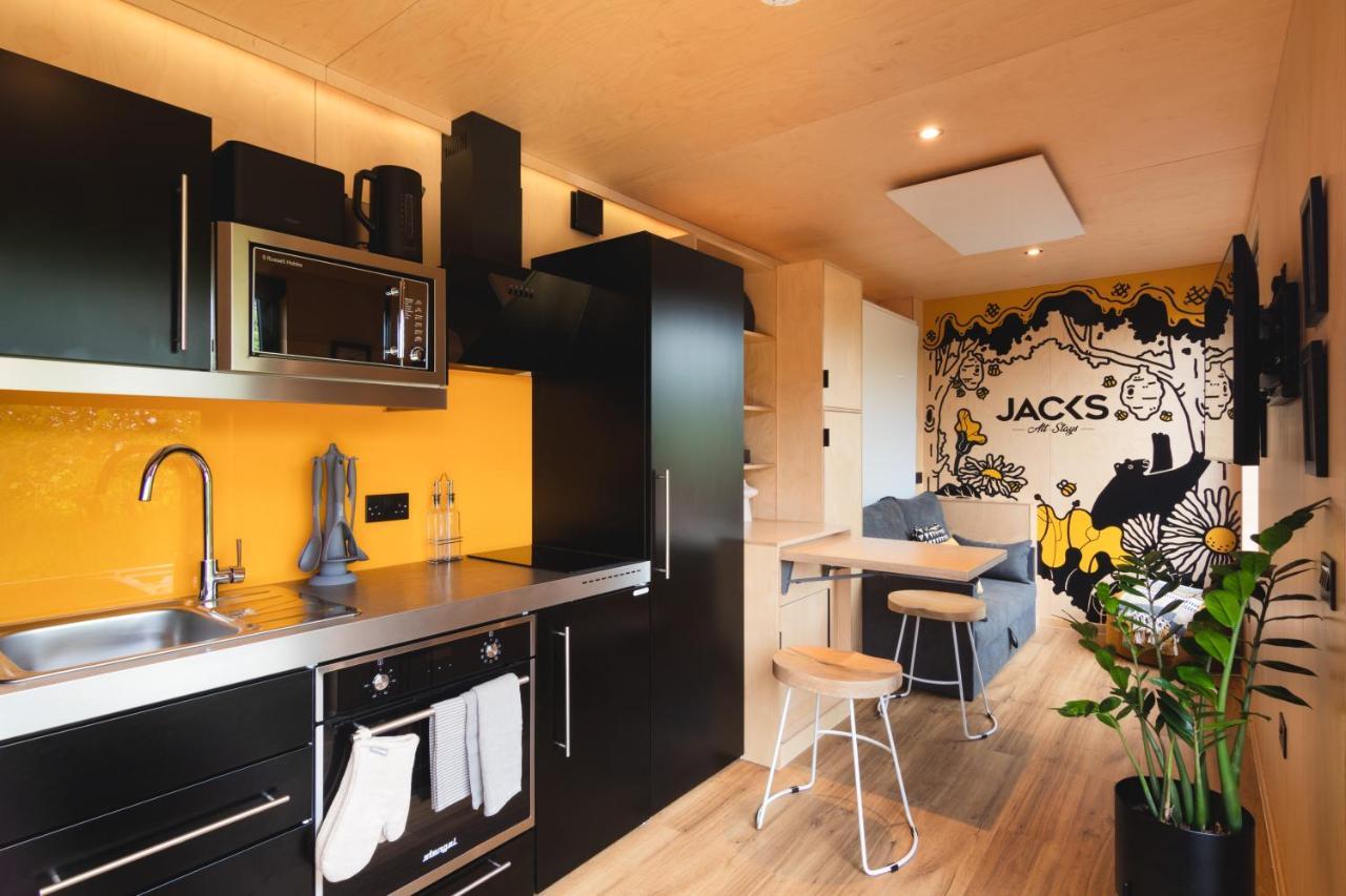 The Hive - Unique Hot Tub Cabin In Millport Bagian luar foto