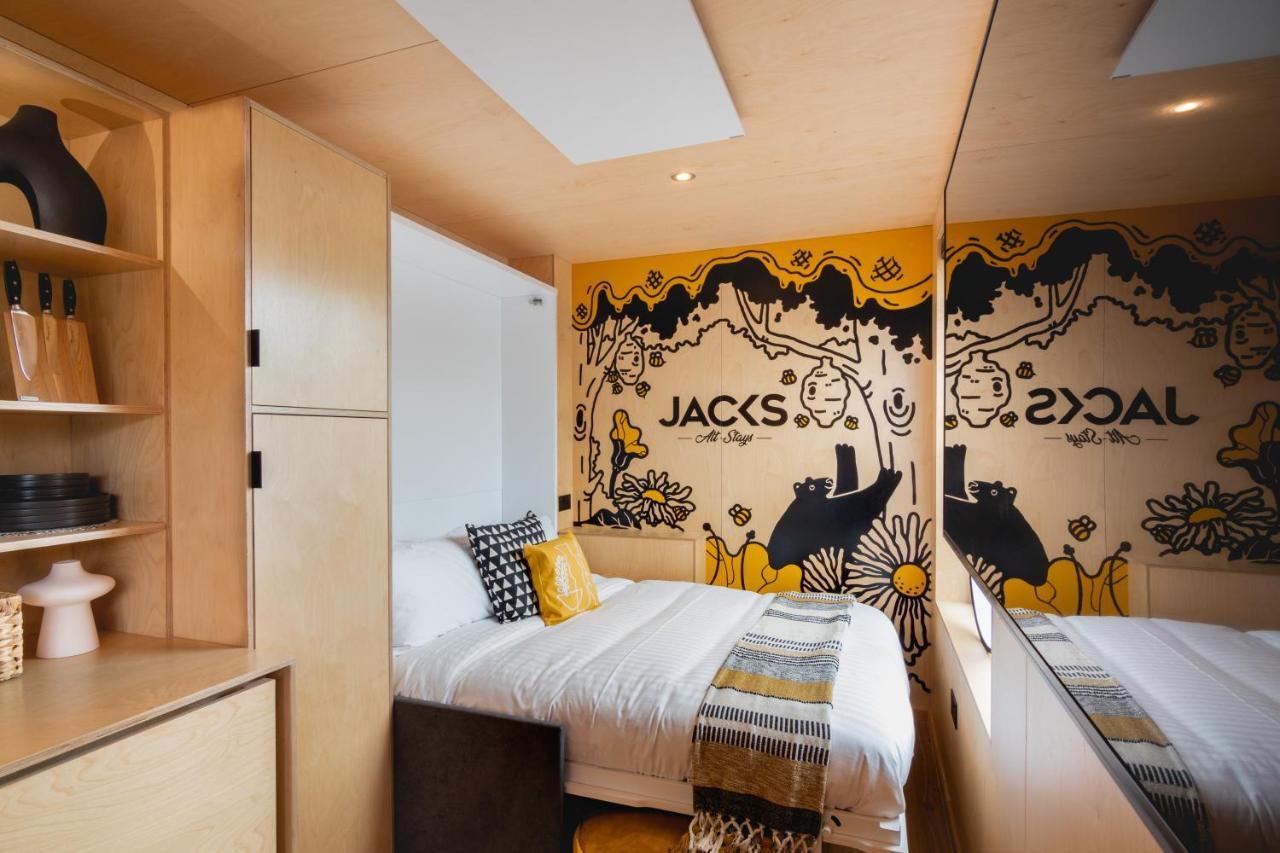 The Hive - Unique Hot Tub Cabin In Millport Bagian luar foto