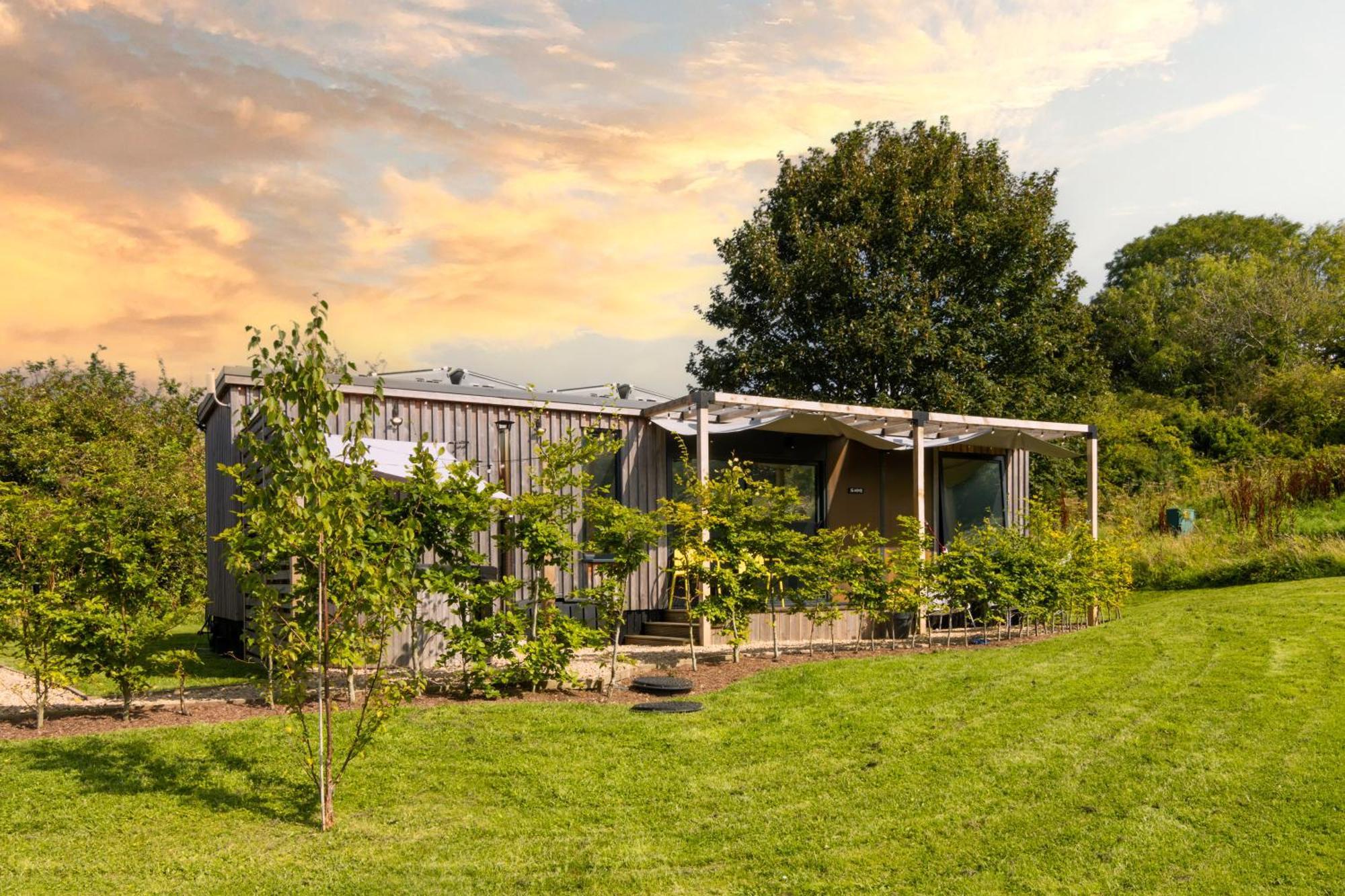 The Hive - Unique Hot Tub Cabin In Millport Bagian luar foto